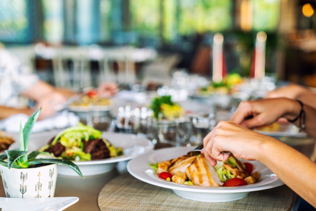 A Delicious Tour of The Moorings: Exploring the Best Eats and Foodie Finds in Havelock’s Premier Neighborhood